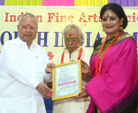 IFAS bestows Natya Kalasikhamani Title on Bharatnatyam icon Geeta ...