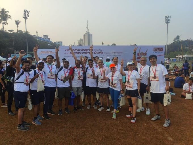 1,500 HDFC Bank employees participate in Tata Mumbai Marathon 2025 to support Right to Education
