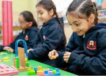 The choice of synthesis: Traditional Learning Methods vs AI-Based Education Systems