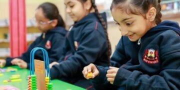 The choice of synthesis: Traditional Learning Methods vs AI-Based Education Systems