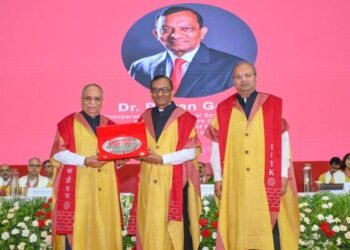 IIT Kanpur hosts 59th Convocation, 3,104 students awarded degrees